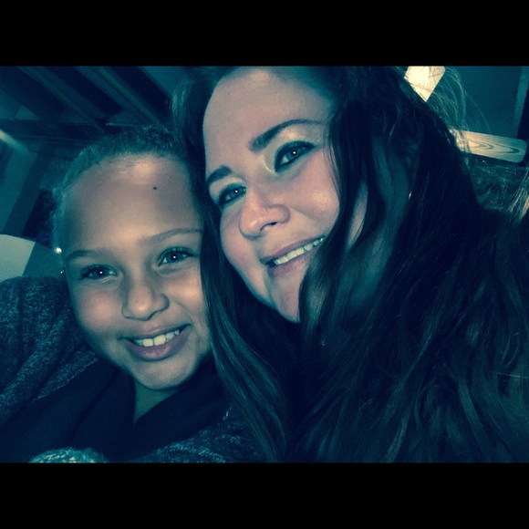 Meet your Posher, Wendy - Picture 1 of 2